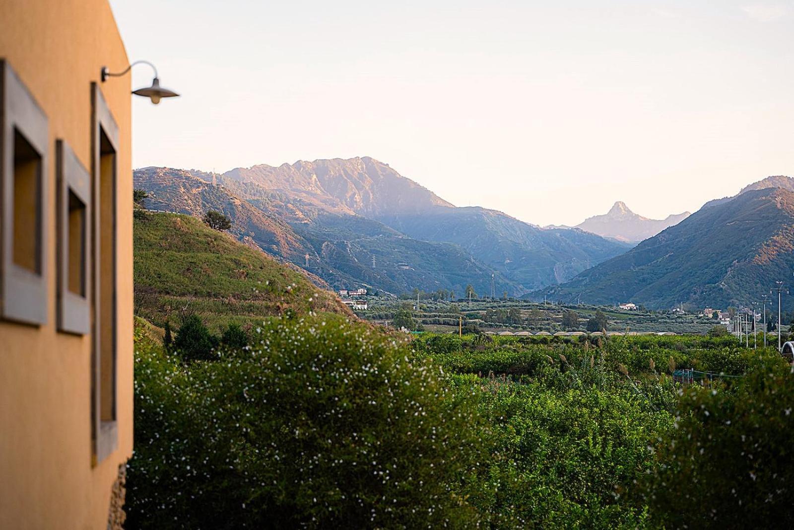 Bioagriturismo Antica Sena Milici Ngoại thất bức ảnh