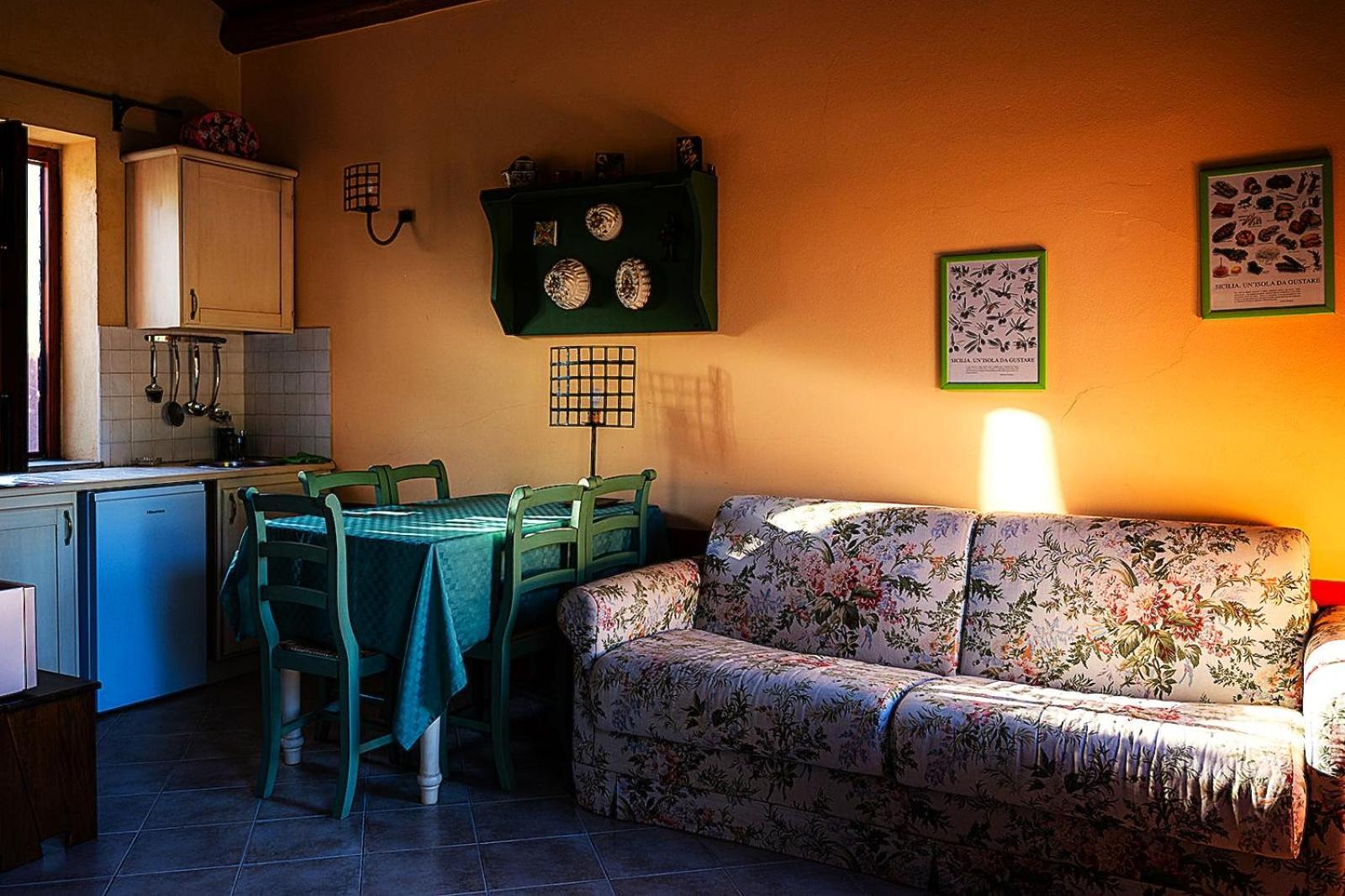 Bioagriturismo Antica Sena Milici Ngoại thất bức ảnh