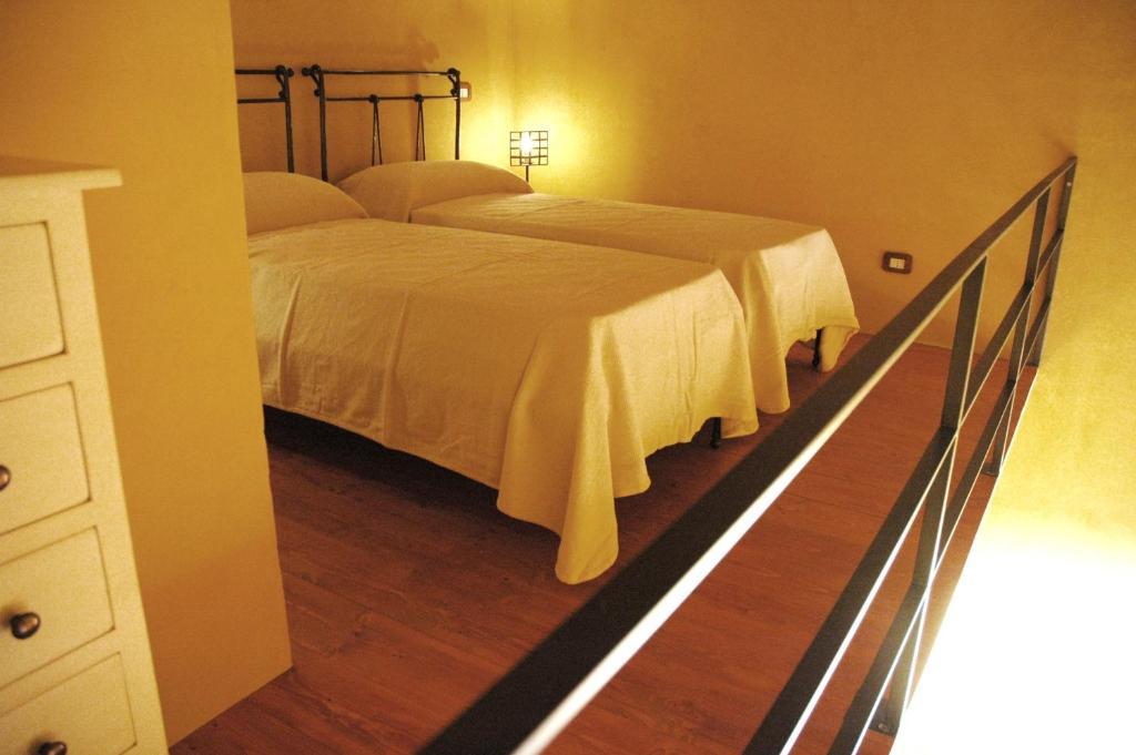 Bioagriturismo Antica Sena Milici Phòng bức ảnh