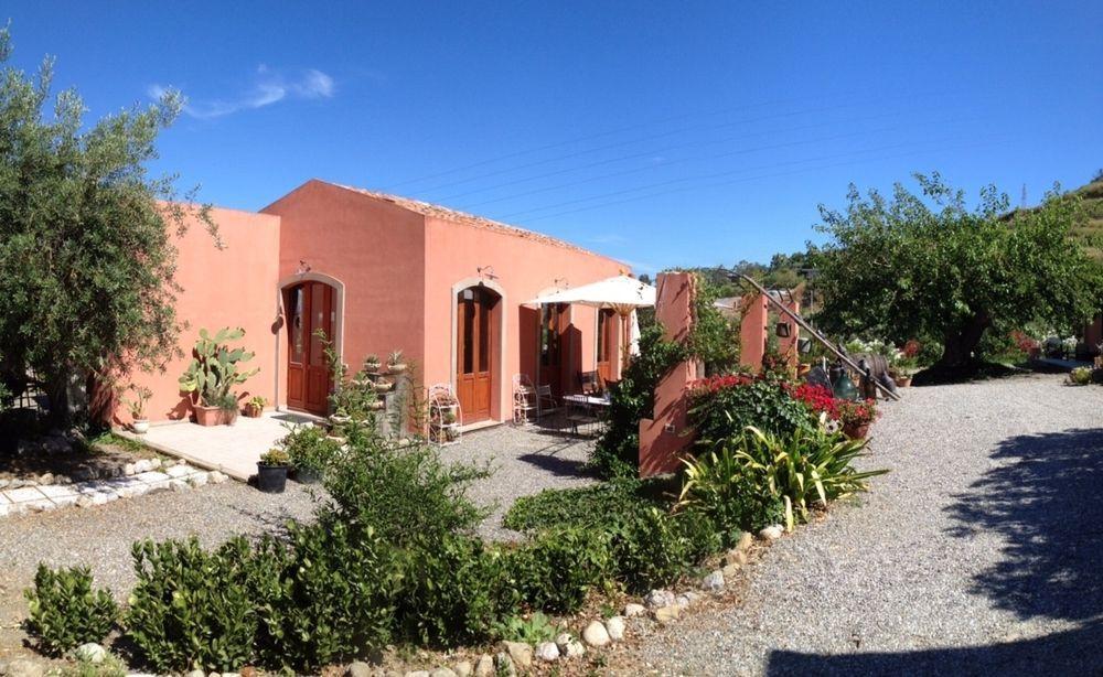 Bioagriturismo Antica Sena Milici Ngoại thất bức ảnh